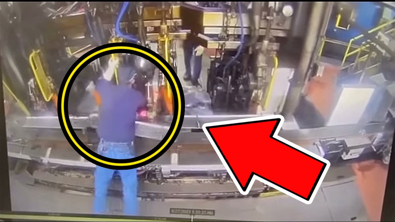 INDUSRIAL MACHINE ACCIDENT😱😱