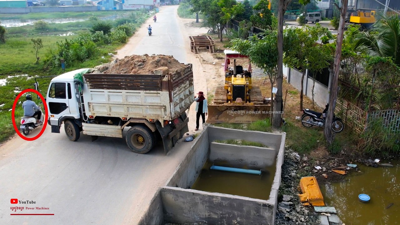 Wow! Great Start New Full Landfill Dirty Water​ Create The Street Join Dozer D31P Komatsu & Truck 5T