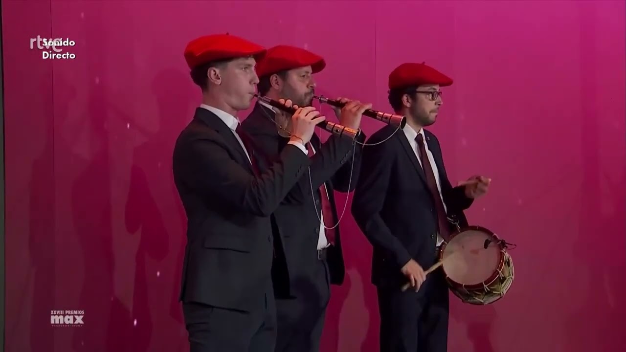 Duguna - Iru&ntilde;eko dantzariak MAX sarien banaketa ekitaldian
