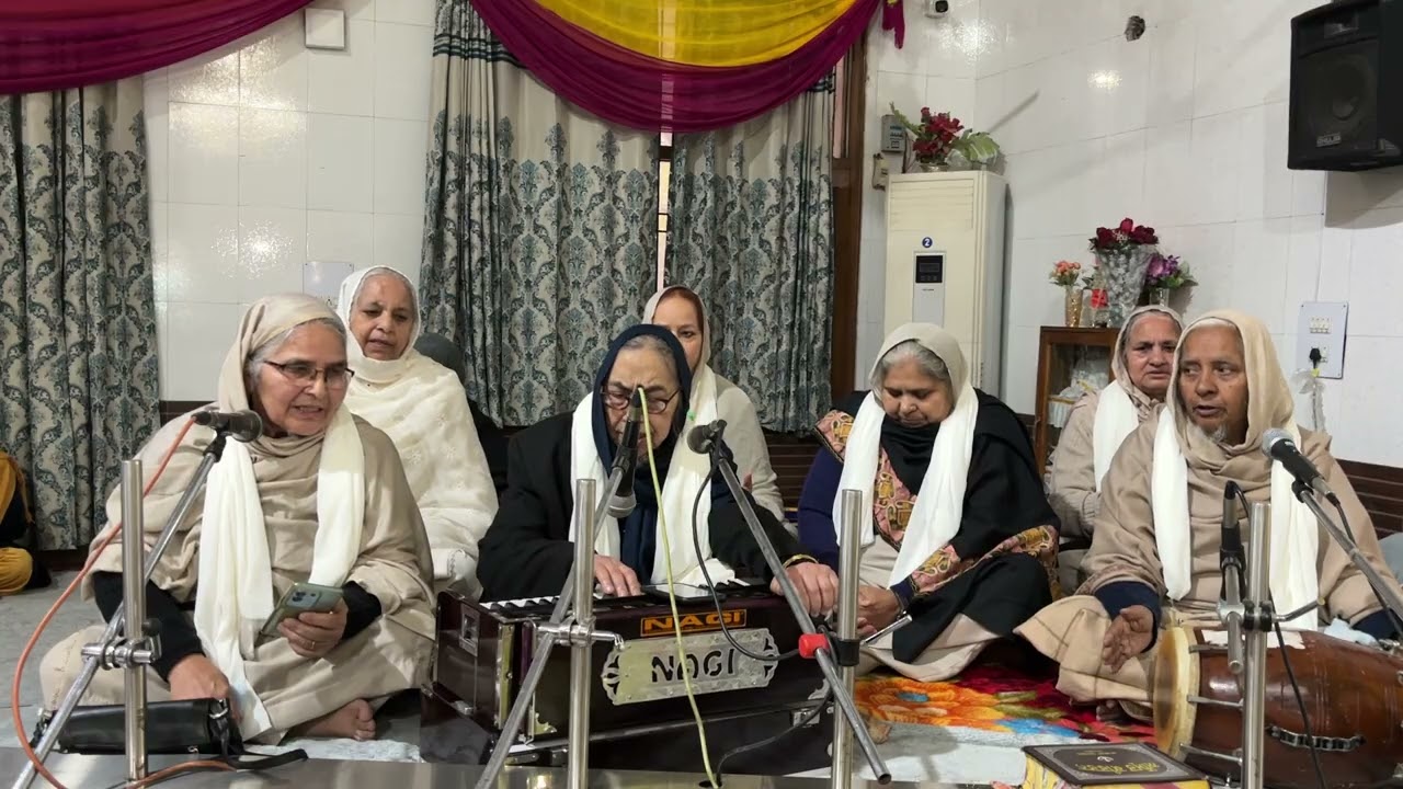 ਪ੍ਰਭ ਜੀਓ ਦੇਵਹੁ ਦਰਸ਼ਨ ਆਪਣਾ 🎹ਬੀਬੀ ਸੁਰਿੰਦਰ ਕੌਰ 🪘ਬੀਬੀ ਹਰਬੰਸ ਕੌਰ pls support lyk subs com shr with all 🙏🙏