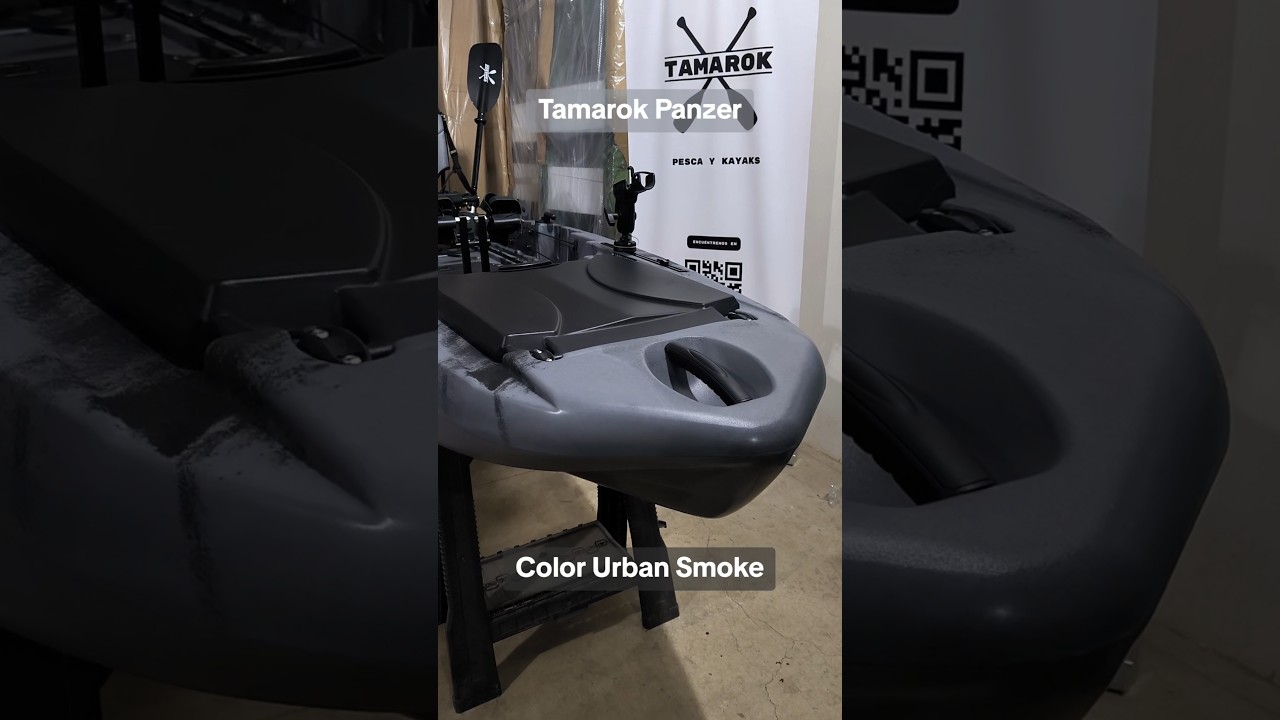 Kayak Tamarok Panzer para Pesca con Pedales y Motor Fuera de Borda, color Urban Smoke en Costa Rica