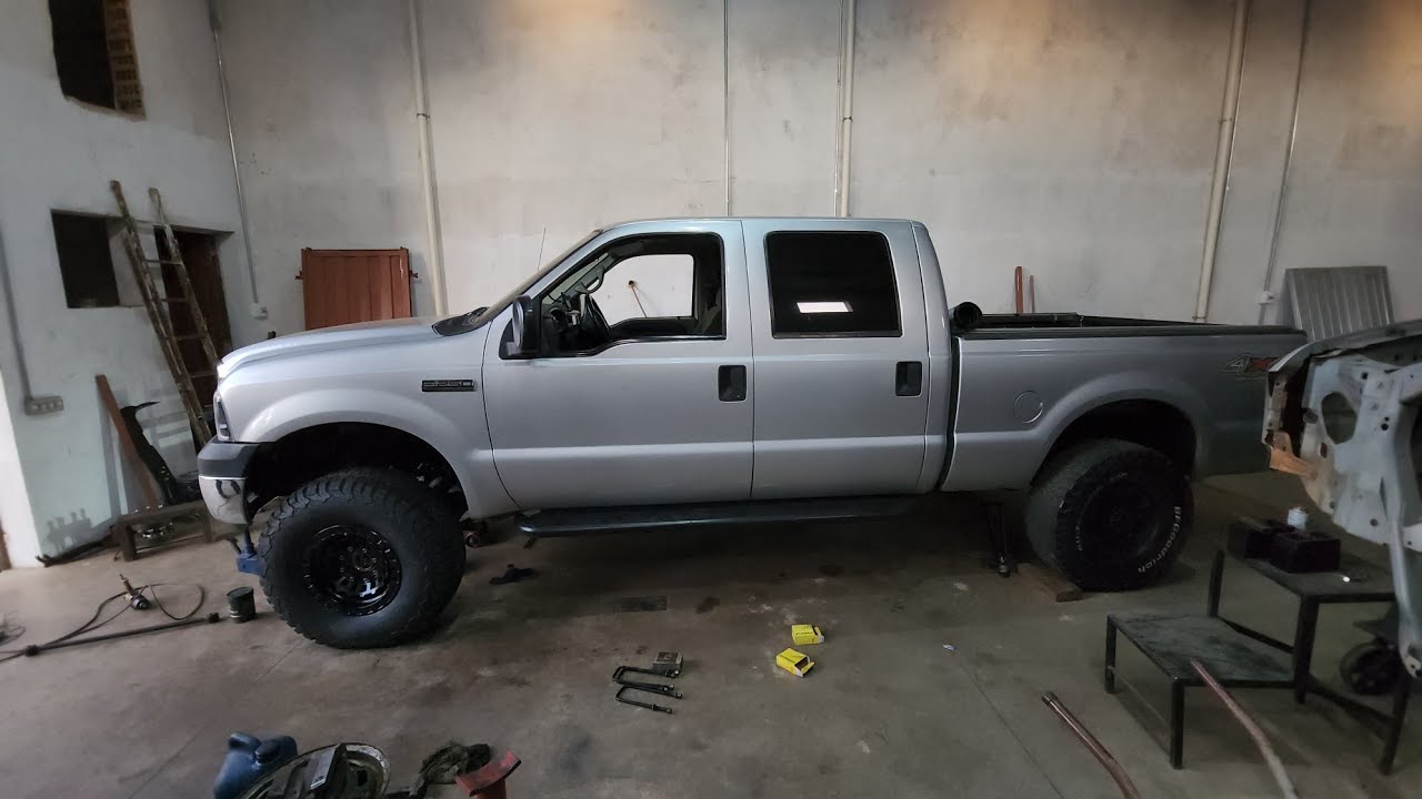 F250 4x4 kit suspensão  e pneus 37 12.5 17