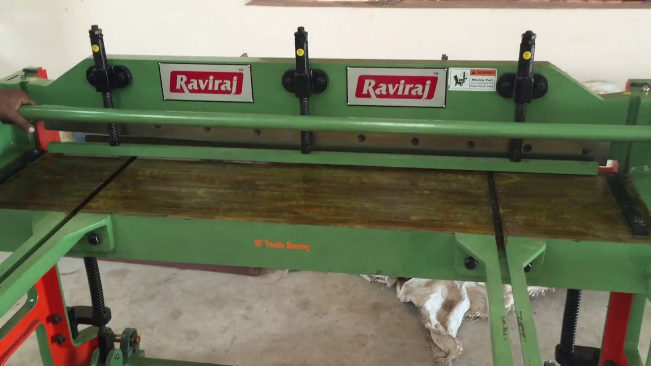 Foot Operated shearing machine (C.I.Body)