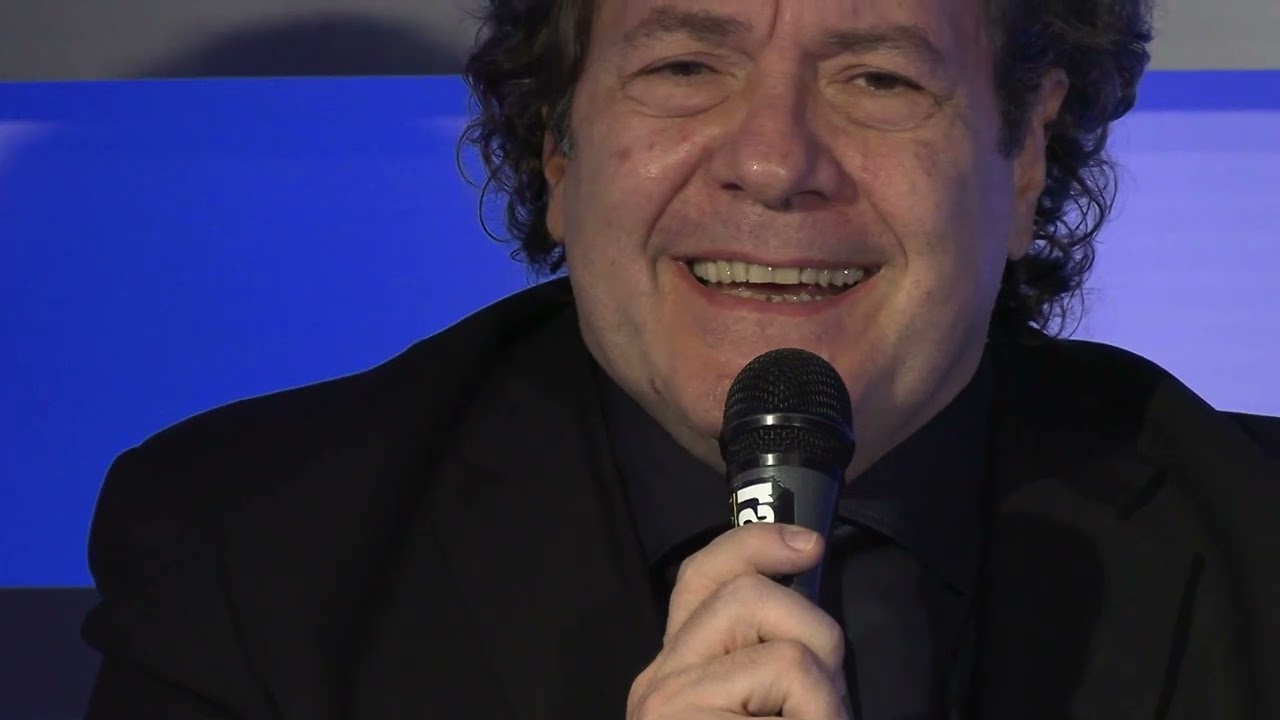 Fabrizio e Aurelio Fierro jr cantano Lazzarella a RicantaNapoli