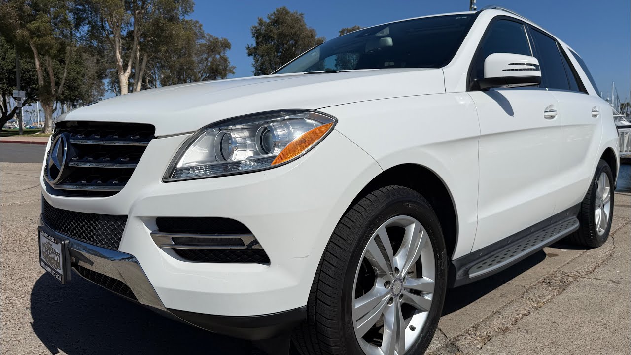 2014 Mercedes-Benz ML-350 4-door luxury SUV 