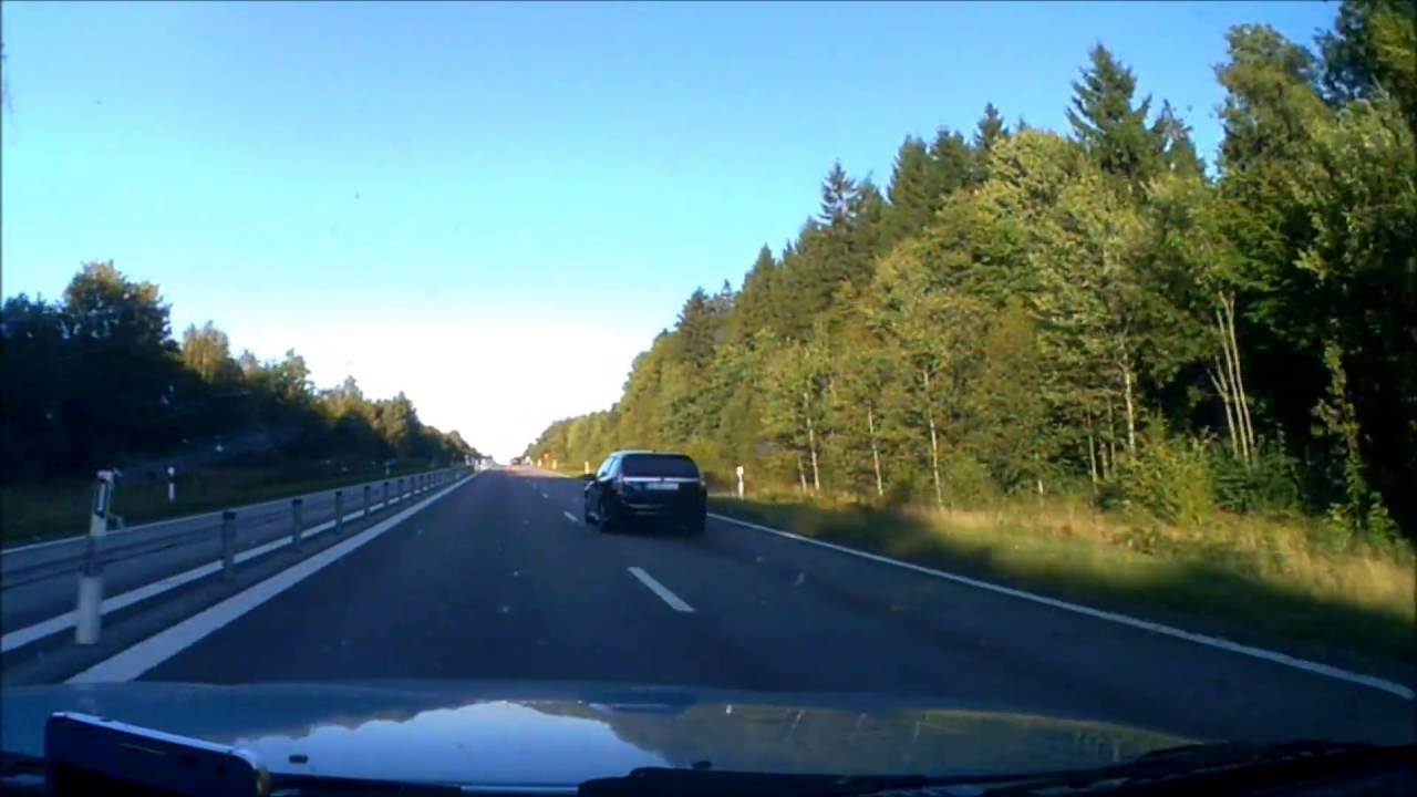 Saab 9-3 Aero gör idiot omkörning