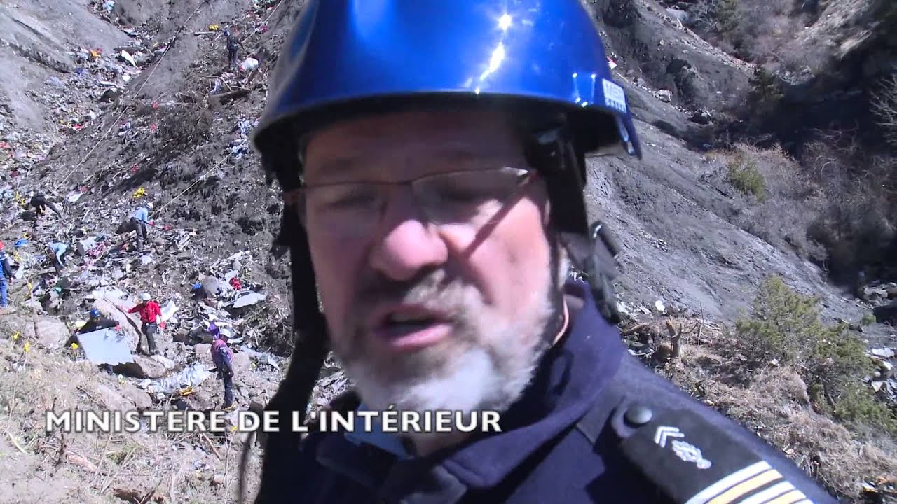 Poursuite des recherches et analyses sur la zone du crash du vol Germanwings 4U9525