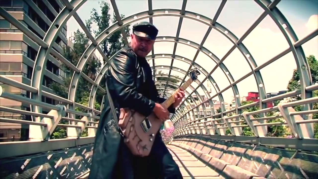 ROD LEVARIO - REBELDE ( VIDEO OFICIAL )