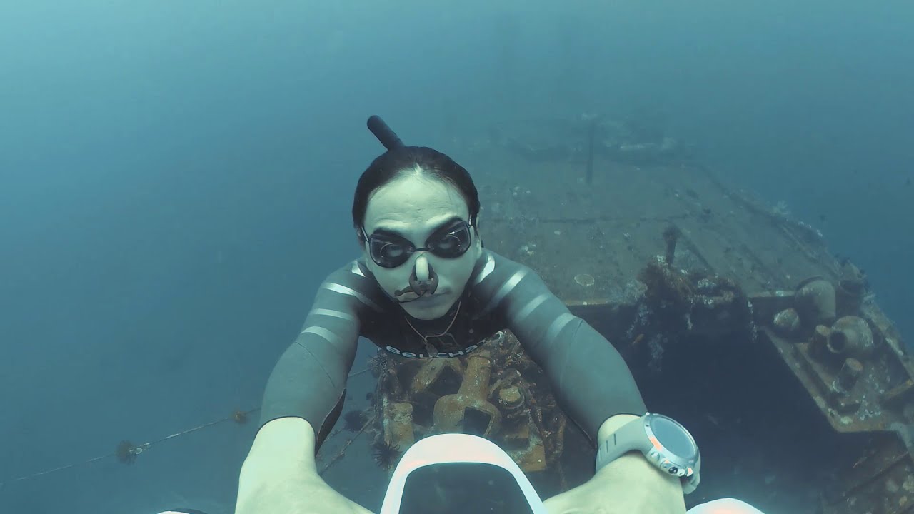 Underwater Scooter Freediving Kubu Shipwreck - Freediver Indonesia