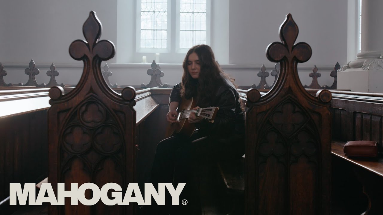 Muireann Bradley – Shake Sugaree | Mahogany Session