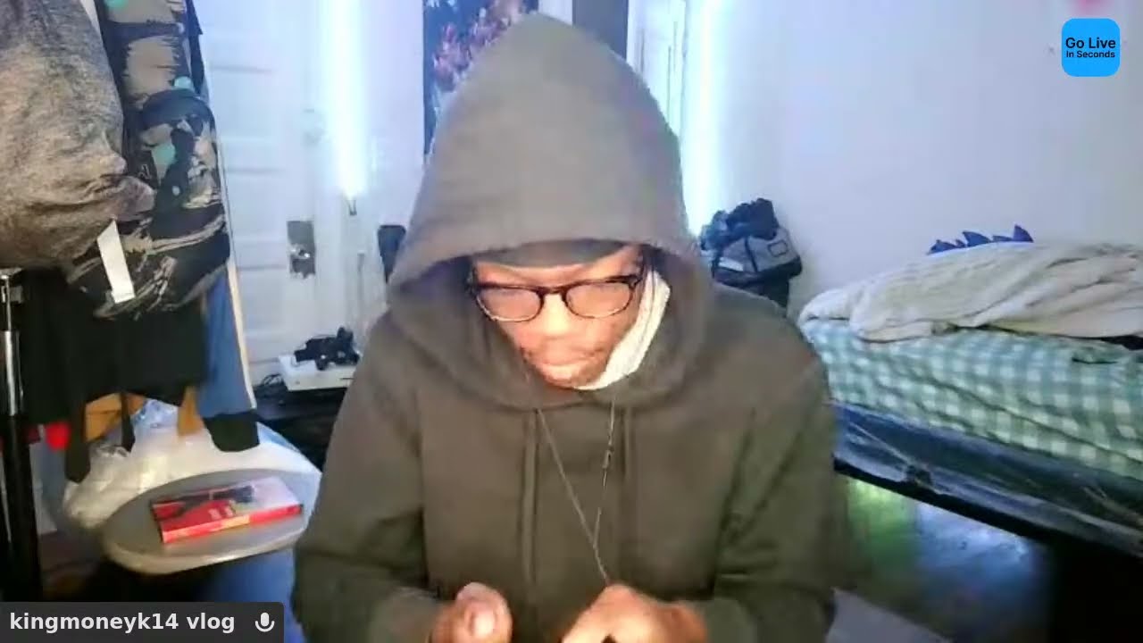 rizzing up baddies on  monkey app