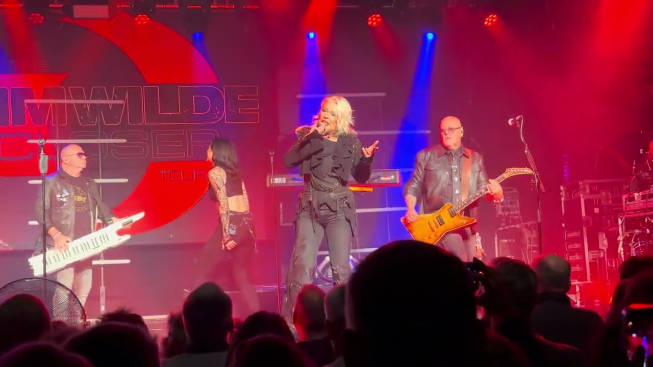 Kim Wilde - Intro + Hey Mister Heartache (Live @ Große Freiheit 36, Hamburg, Germany 24/11/2025)