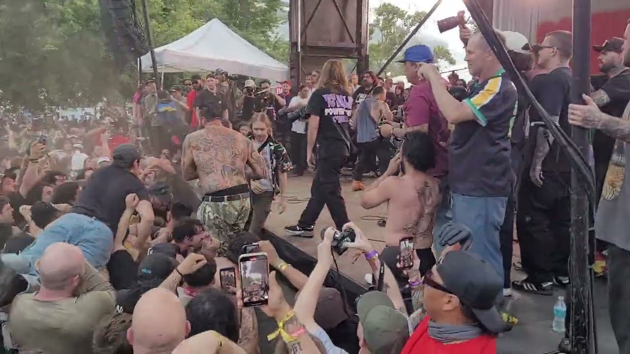 CARRY ON - Live at Sound and Fury July/13/2025