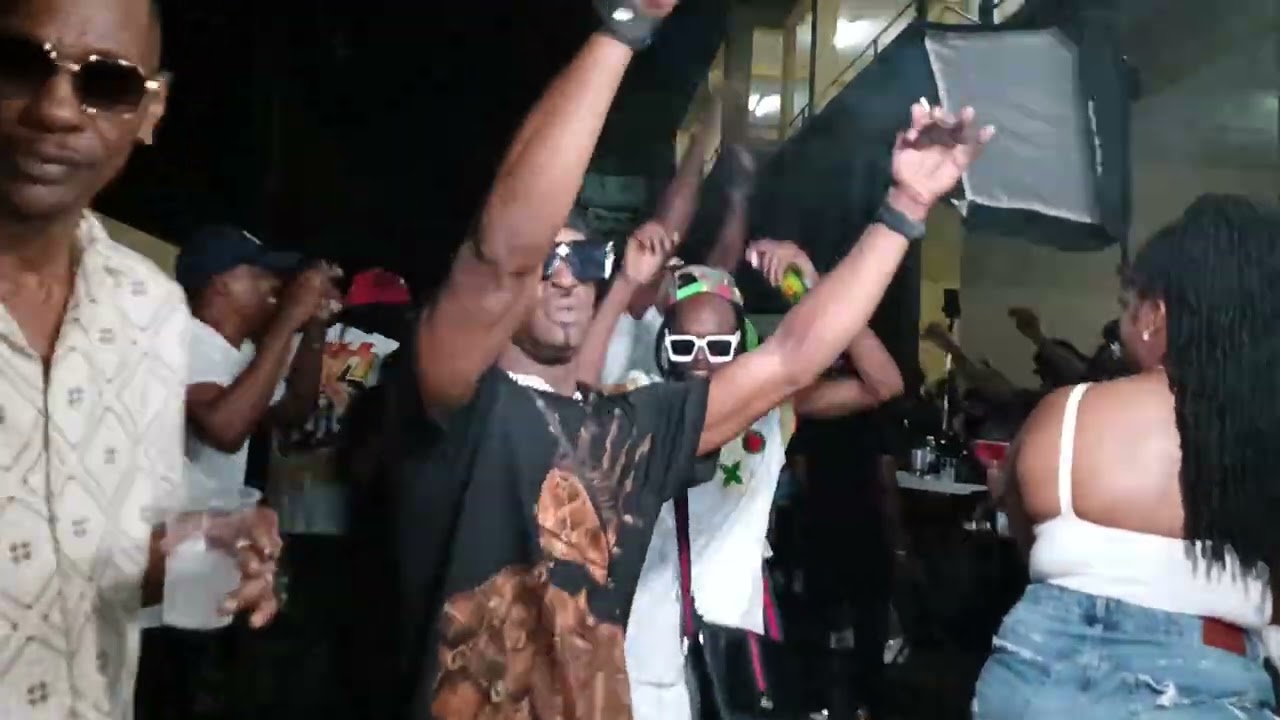 LEGGO D'STREETZ  021926 ar