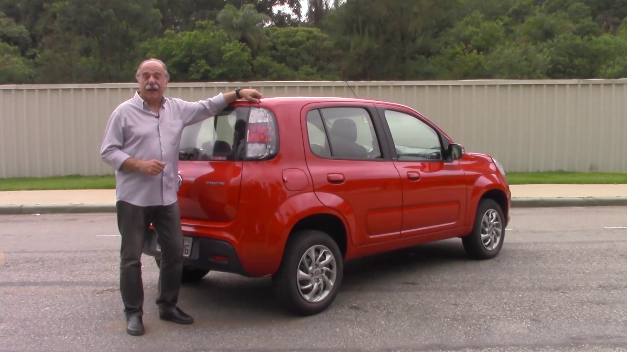 Fiat Uno Attractive 1.0 2017 - Teste com Emilio Camanzi