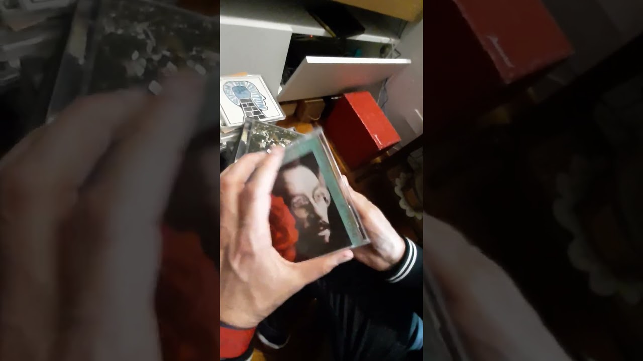 Video #20 La pila dei CD è più liquida che mai!