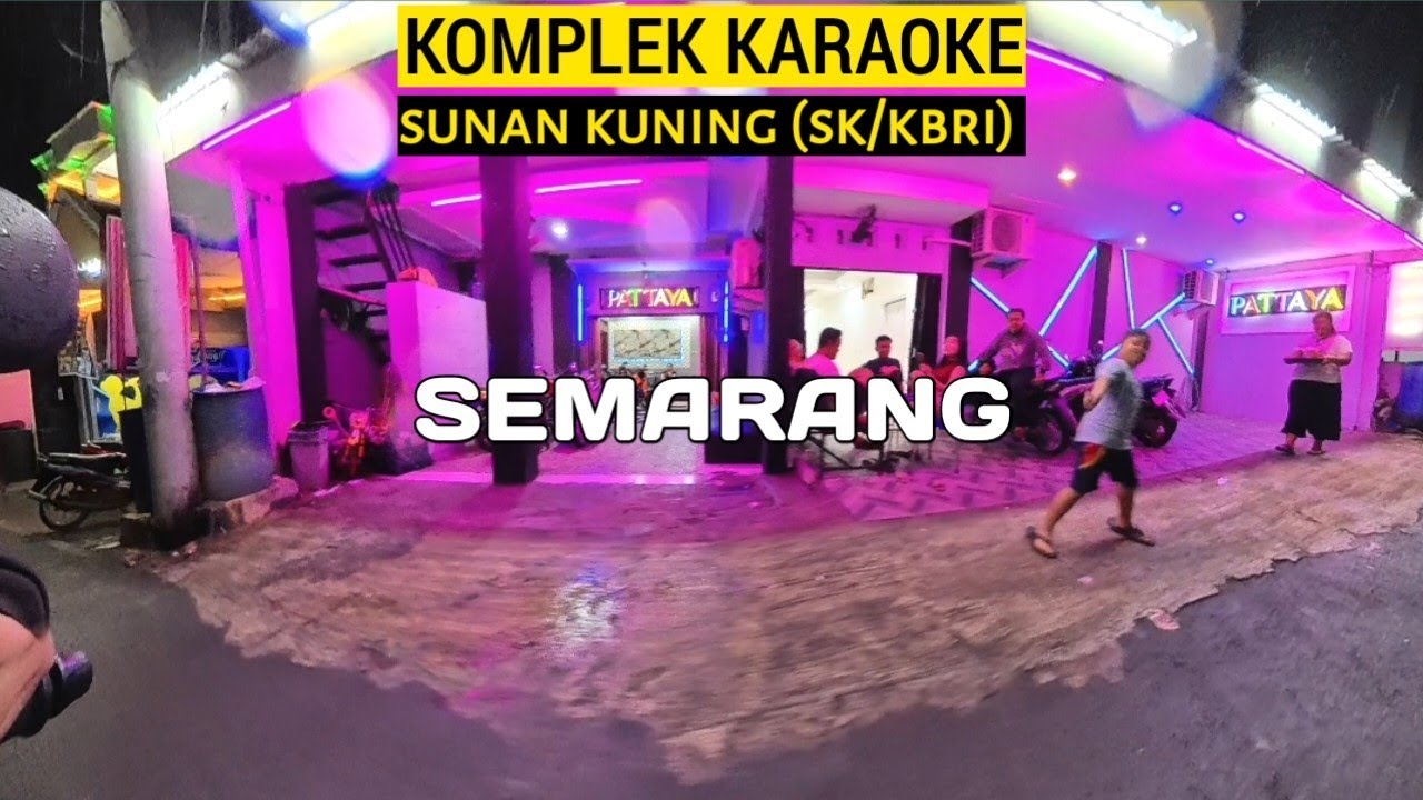 𝗦𝗘𝗠𝗔𝗥𝗔𝗡𝗚❗Suasana dingin Komplek karaoke Sunan Kuning saat hujan dimalam hari.