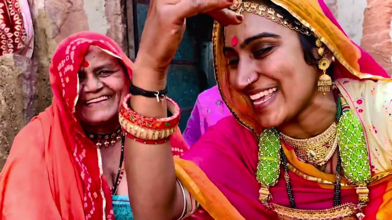 आँगना अमृत बरसे #राधारानी पानीड़े जावे रे जल भरवा दो #radhakrishna #bhajan #लोकभजन #हरजस