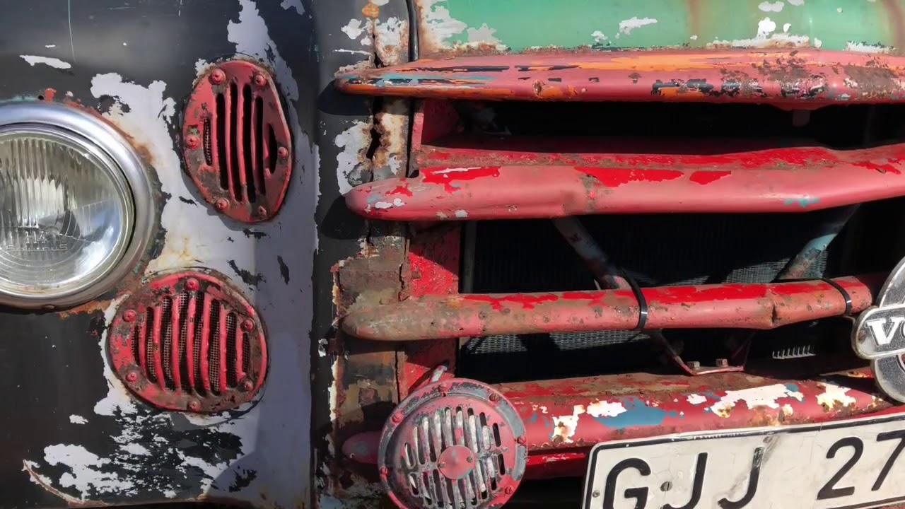 K&ouml;p Veteranlastbil med kran Volvo N84