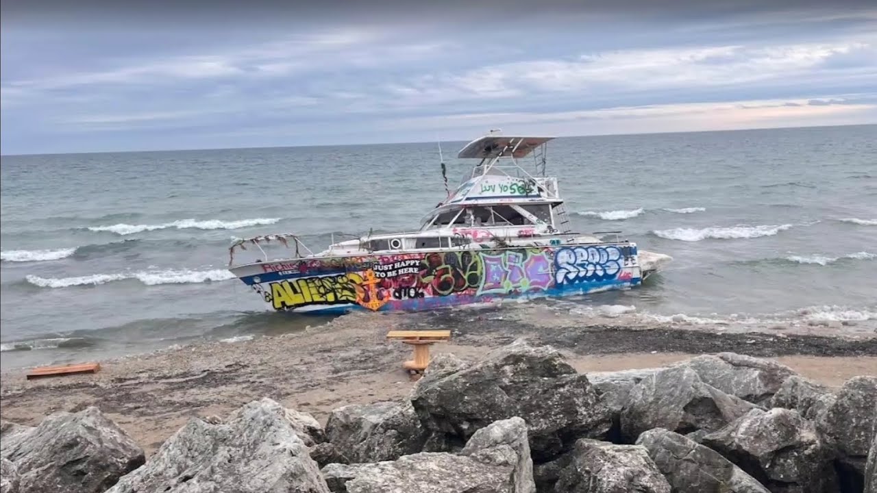 Milwaukee Abandoned Boat Removal - Beach Party