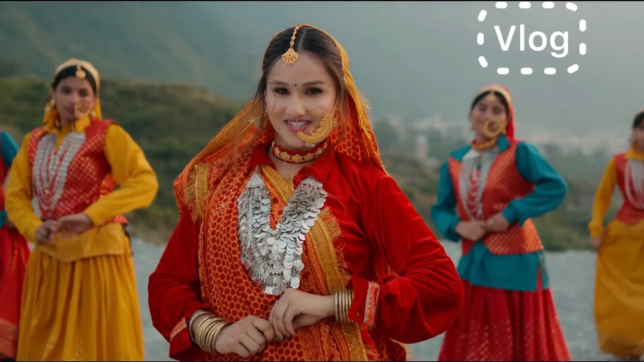 उत्तराखंड की ब्यूटीफ़ल बाँद छूँ 💞👩‍🦰  || Shoot Vlog || Megha Khugshal || 👉🏻@kalkalgangafilm 👈🏻