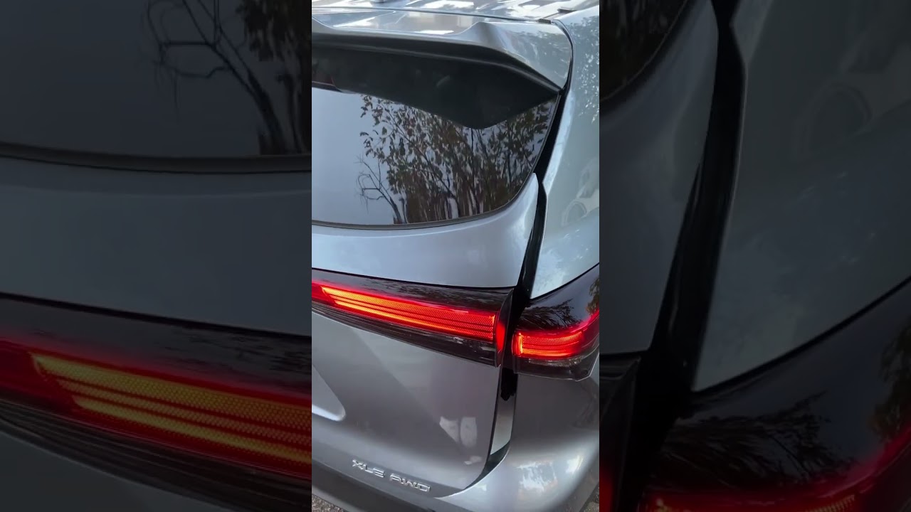 2023 Toyota Highlander XLE Power trunk activation
