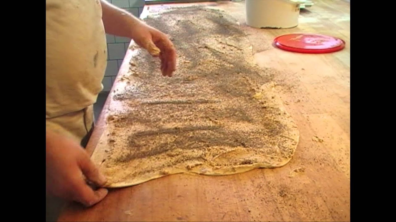 Inifr&aring;n bageriet - Kardemummabullar gjorda av en professionell bagare (+ recept)