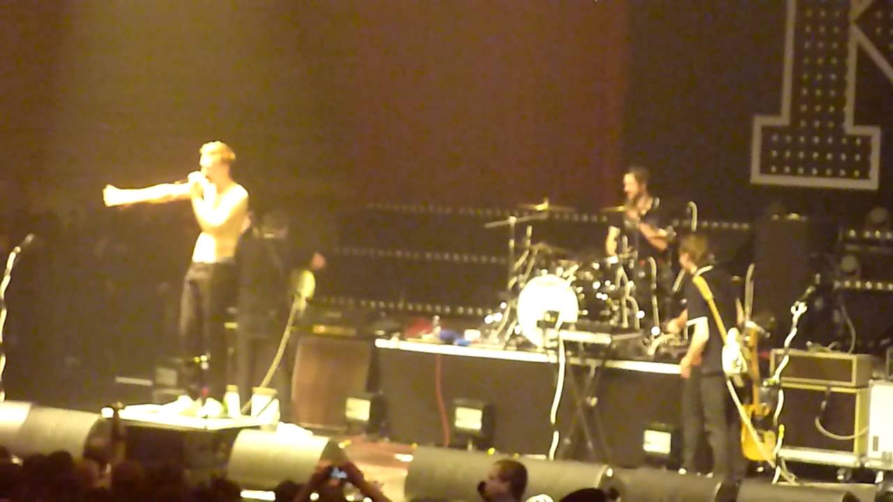 Kraftklub - Scheiß in die Disco + Randale @ Würzburg 20.3.2015
