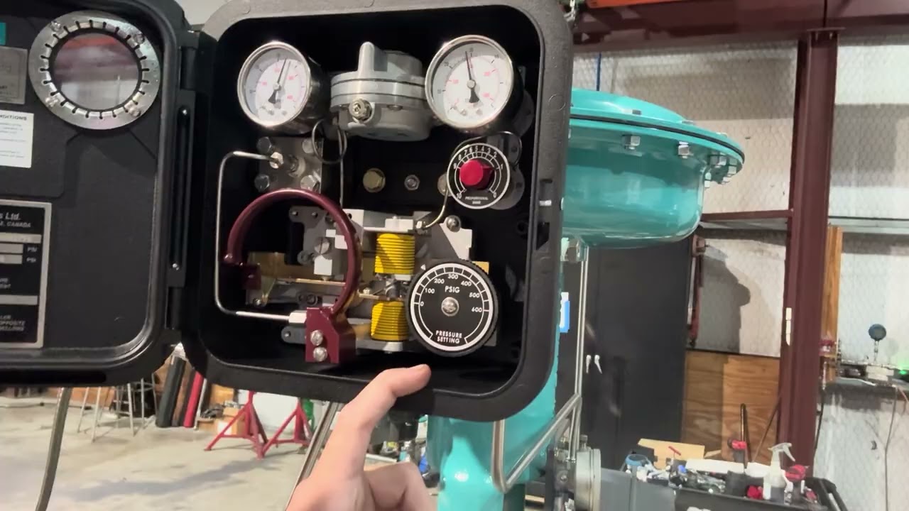 1”2500 D-series w/3582 positioner piloted by a 4150 pressure controller. 