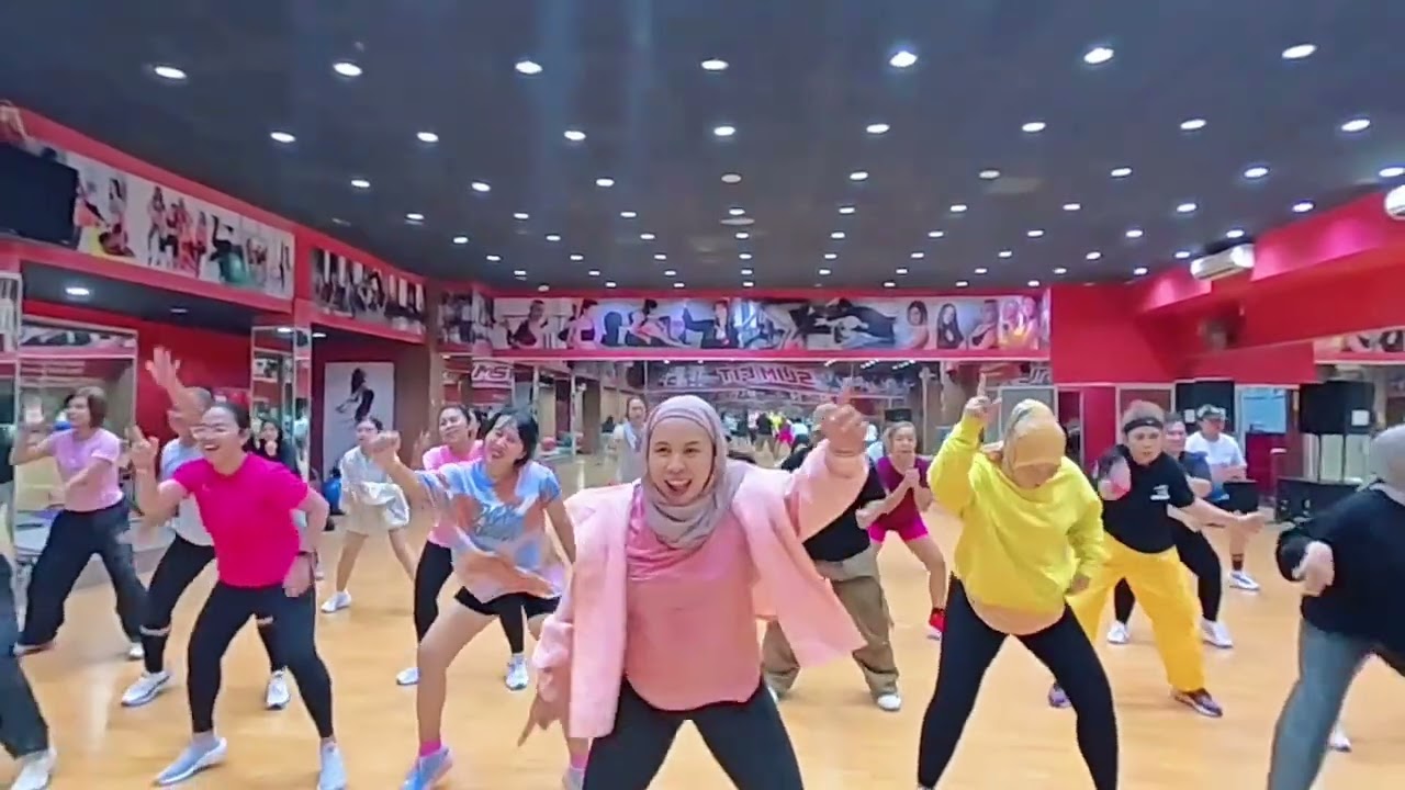 We Found Love Remix/gymnastics/dancefitness/zumba/tiktokviRal/baiqshanlombok