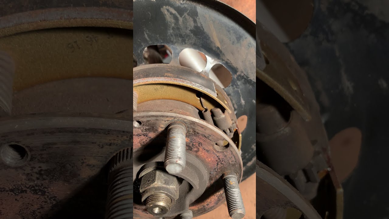 Porsche 911 Parking brake shoe replacement must-know tips