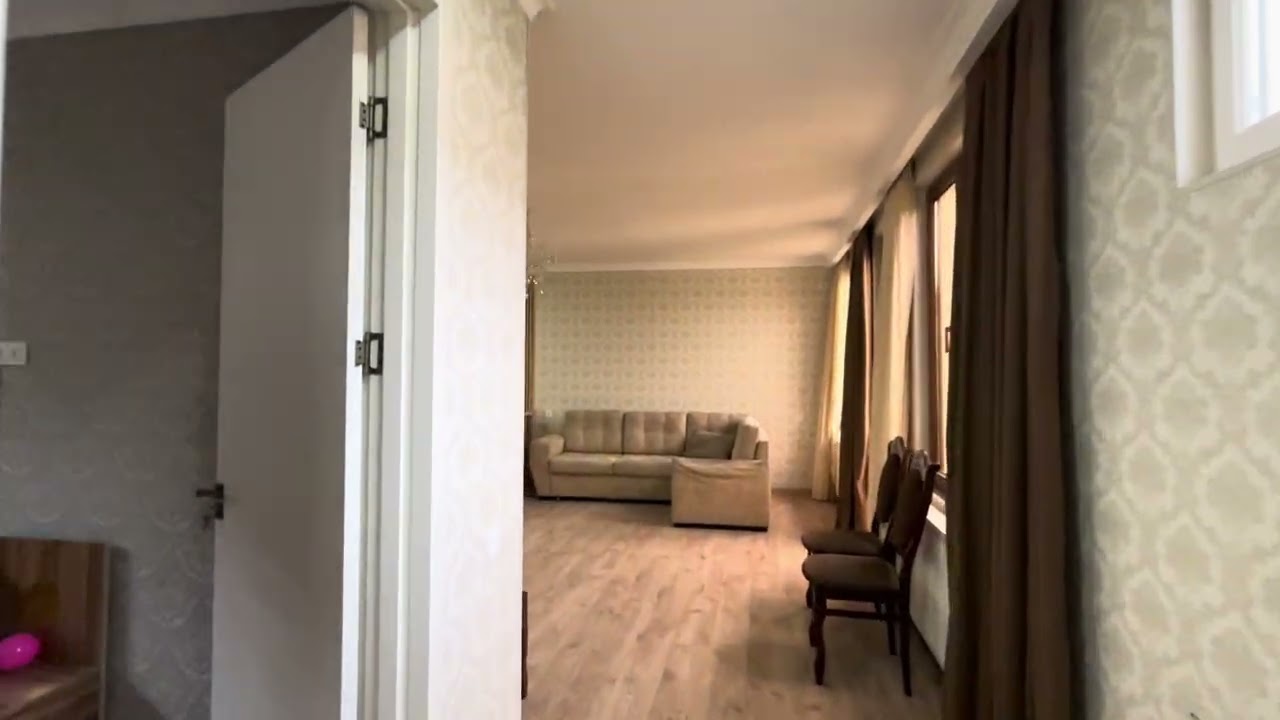 AP0084 Сдается квартира в частном доме в Районе Глдани недалеко от Озера.