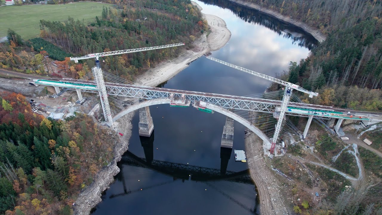 Schwarzenberský most, Červená nad Vltavou (DJI Mavic Air2S, BMPCC4K)