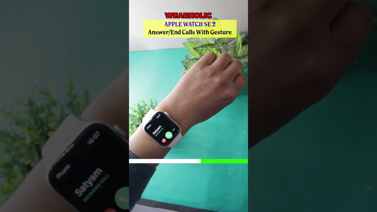 Apple Watch SE 2 - Answer & End Calls With Gesture ⌚🔥 #shorts #wearholic #applewatchse2