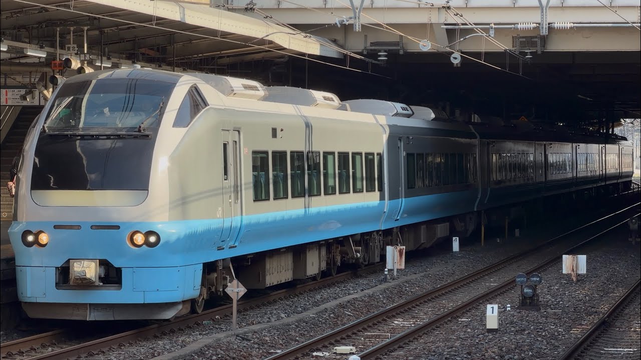 【4K高画質】【臨時特急草津・四万６２号運転に伴う返却回送】E653系1000番台ｶﾂK71編成（フレッシュひたち風水色塗装編成）が大宮駅9番線に停車〜警笛鳴らし発車（回9573M）2026.3.17