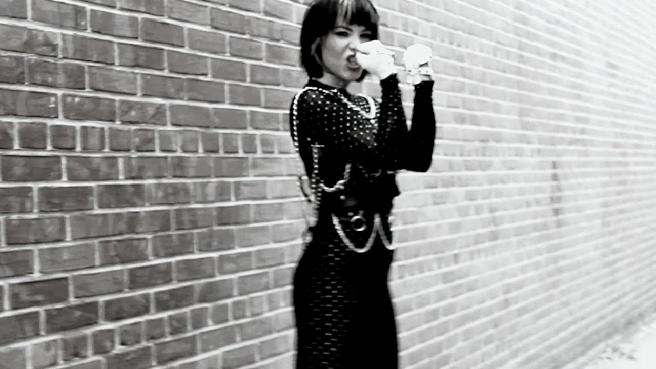 Suzi Moon - Sonic Attraction (Official Video)