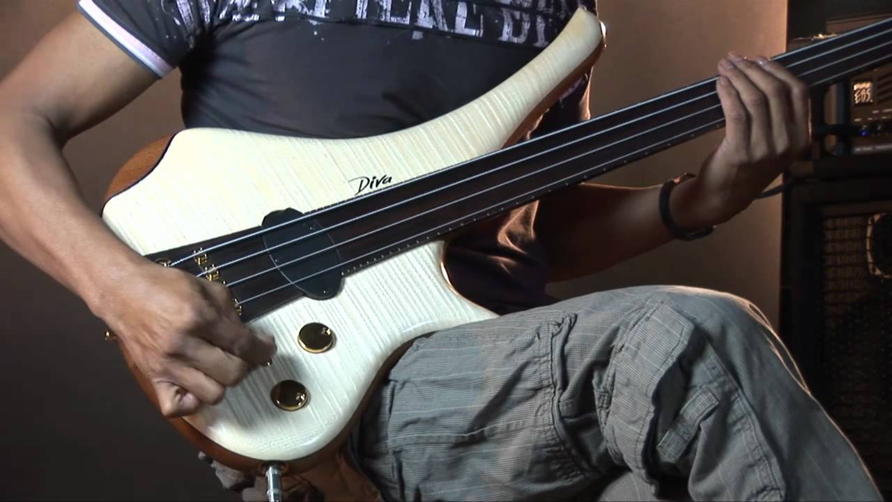 ArtMarleaux Diva Fretless Bass