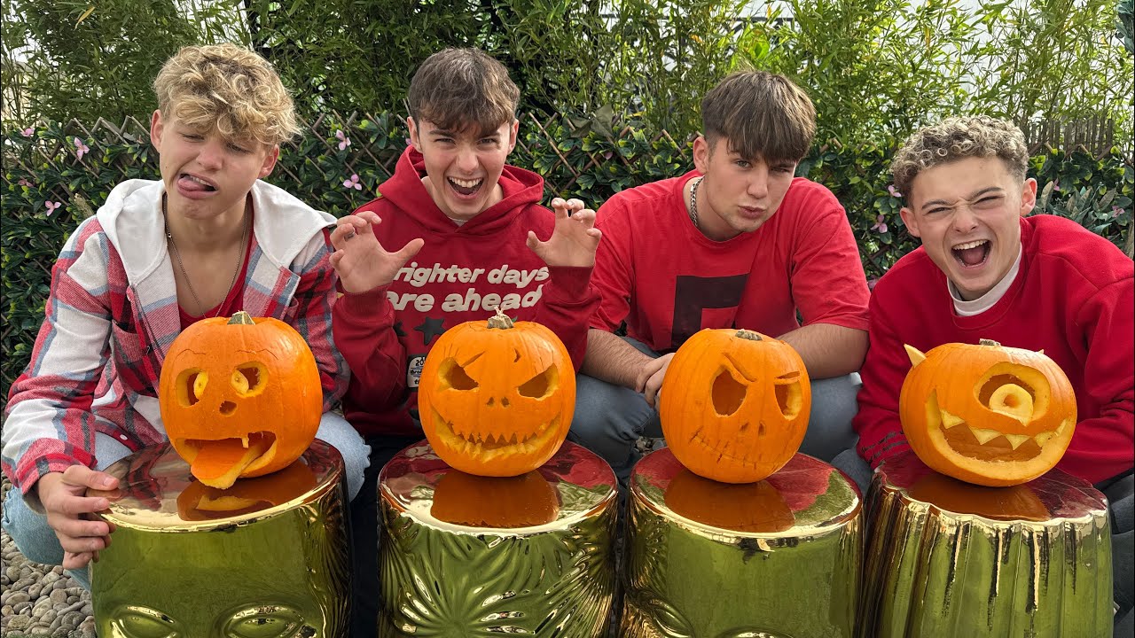PUMPKIN CARVING 