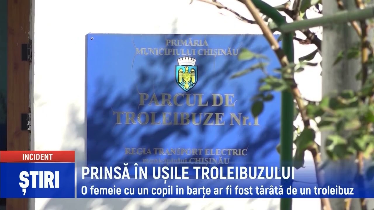 PRINSĂ ÎN UȘILE TROLEIBUZULUI