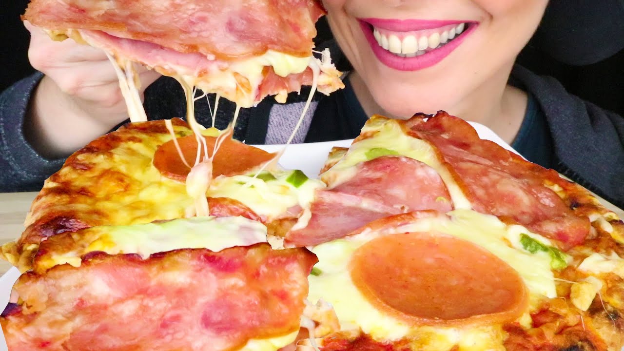 PREMIUM PIZZA WITH CHEESE, BACON, HAM & SALAMI 🍕 | No Talking | ASMR Mukbang  - 먹방 | Big Bites