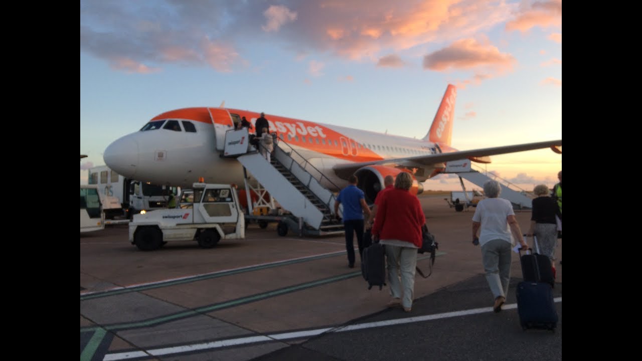 TRIP REPORT | EASYJET OLD CABIN | A319 | BRISTOL-NEWCASTLE | ECONOMY | HD