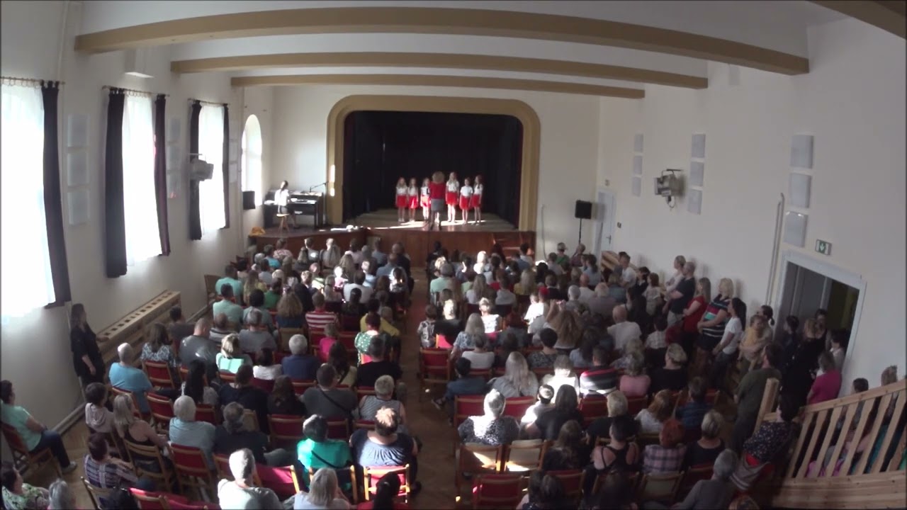 Školní akademie - Den matek 2022