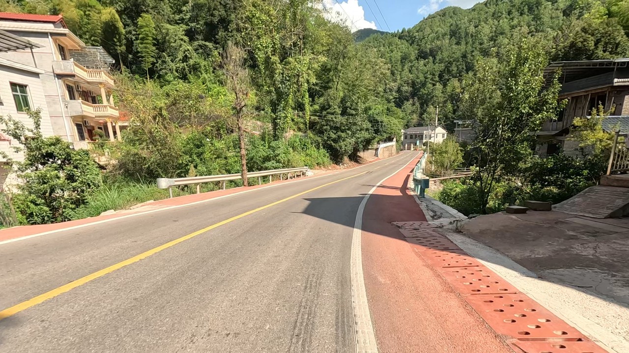 Cycling China. Zhangjiajie. Sangzhi County | Wulingyuan District 08.2025