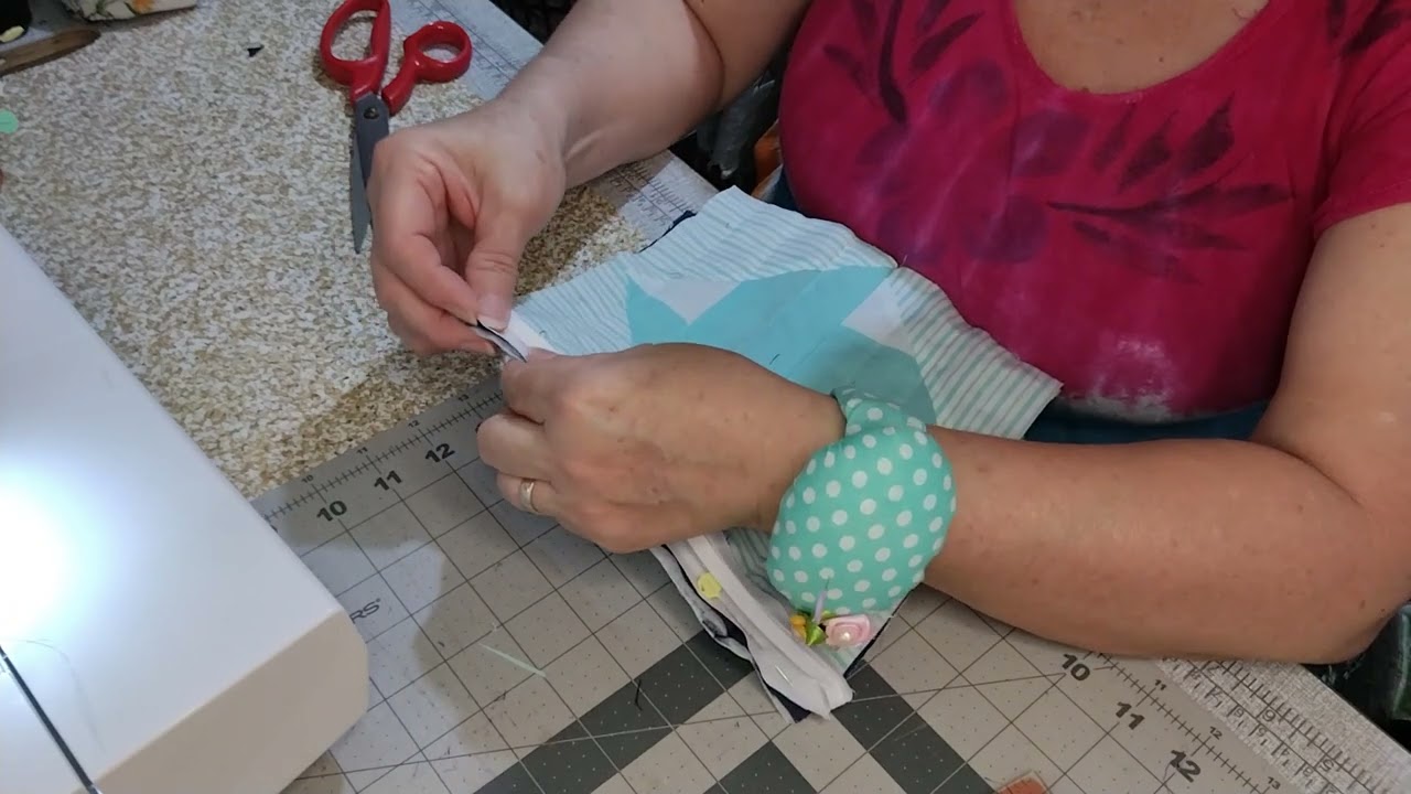 C&oacute;mo juntar bloques ya acolchados #facil#ideas#manualidades#patchwork (894)