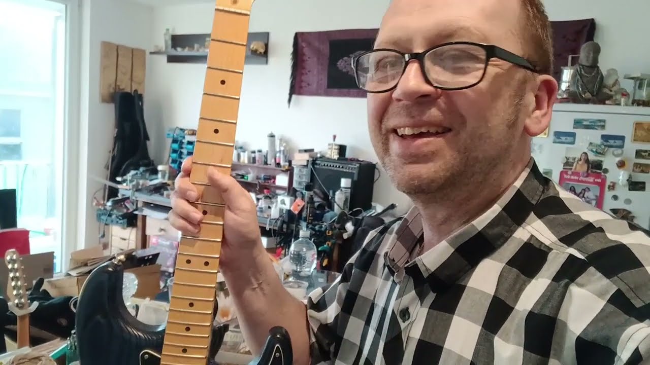 2015 Fender Stratocaster USA American Limited Edition Custom Sandblasted Ash Blue Transparent