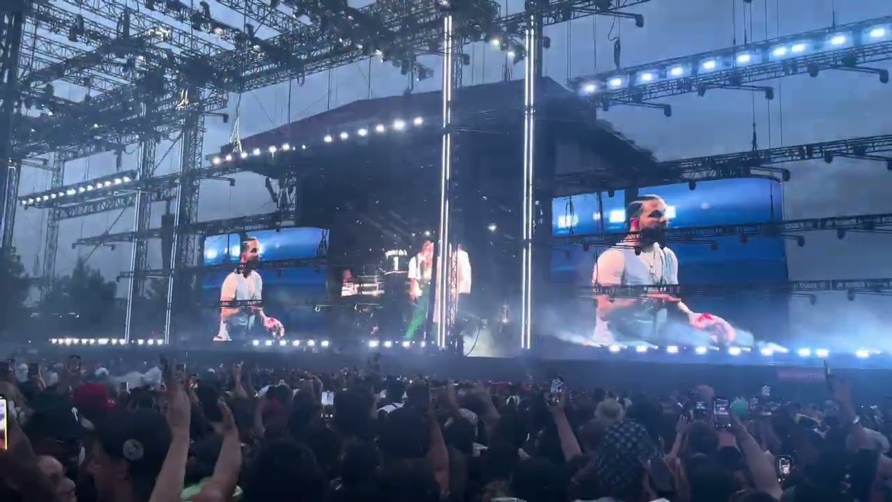 Drake ‘Hotline Bling’ NIGHT 3 Wireless Festival 2025