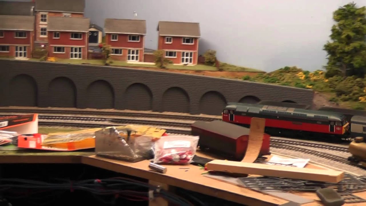 Building a Model Railway - Part 9 - Paving & Walkways