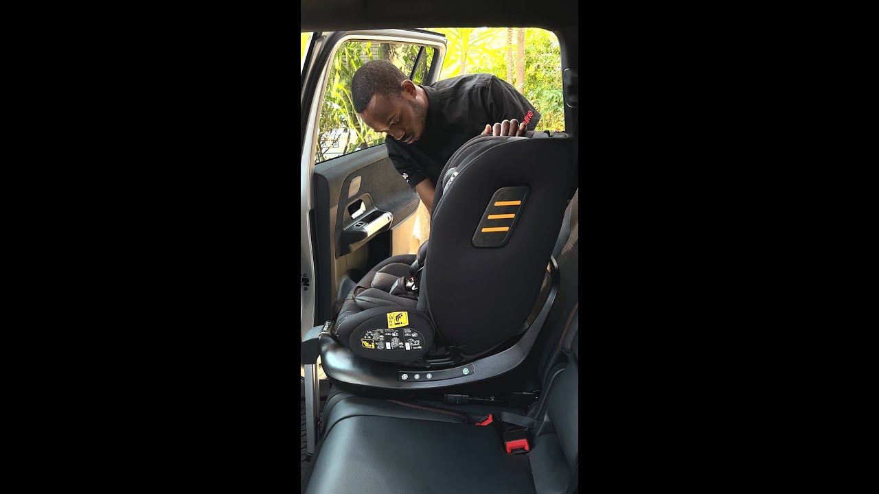 Chelinobaby Atlantis i-Size Stages Car Seat  |  Installation Tutorial Video