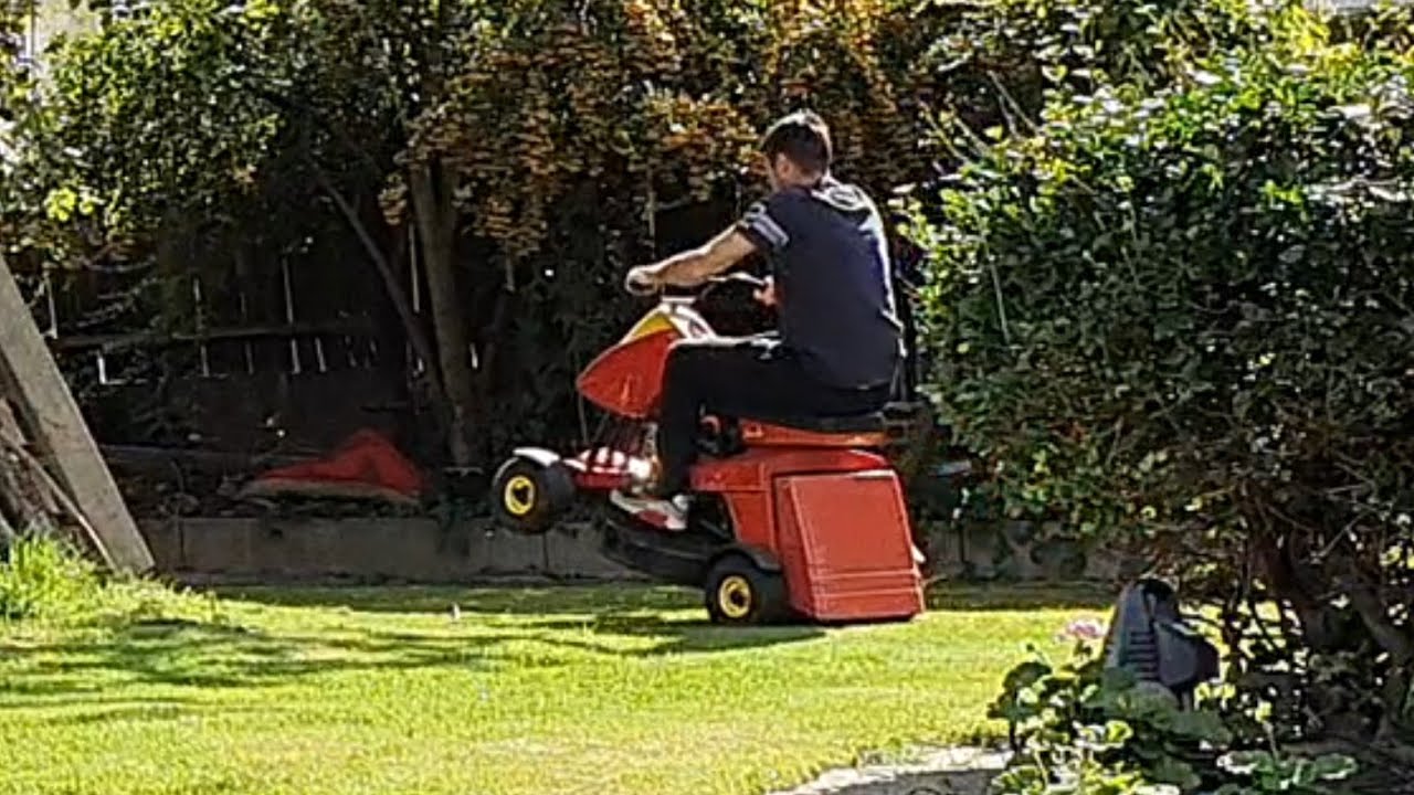 CRAZY LAWNMOWER WHEELIE.. FAST.. The Wolf Garten Ride On Mower, VERY UNNECESSARILY FAST AND FUNNY!!!