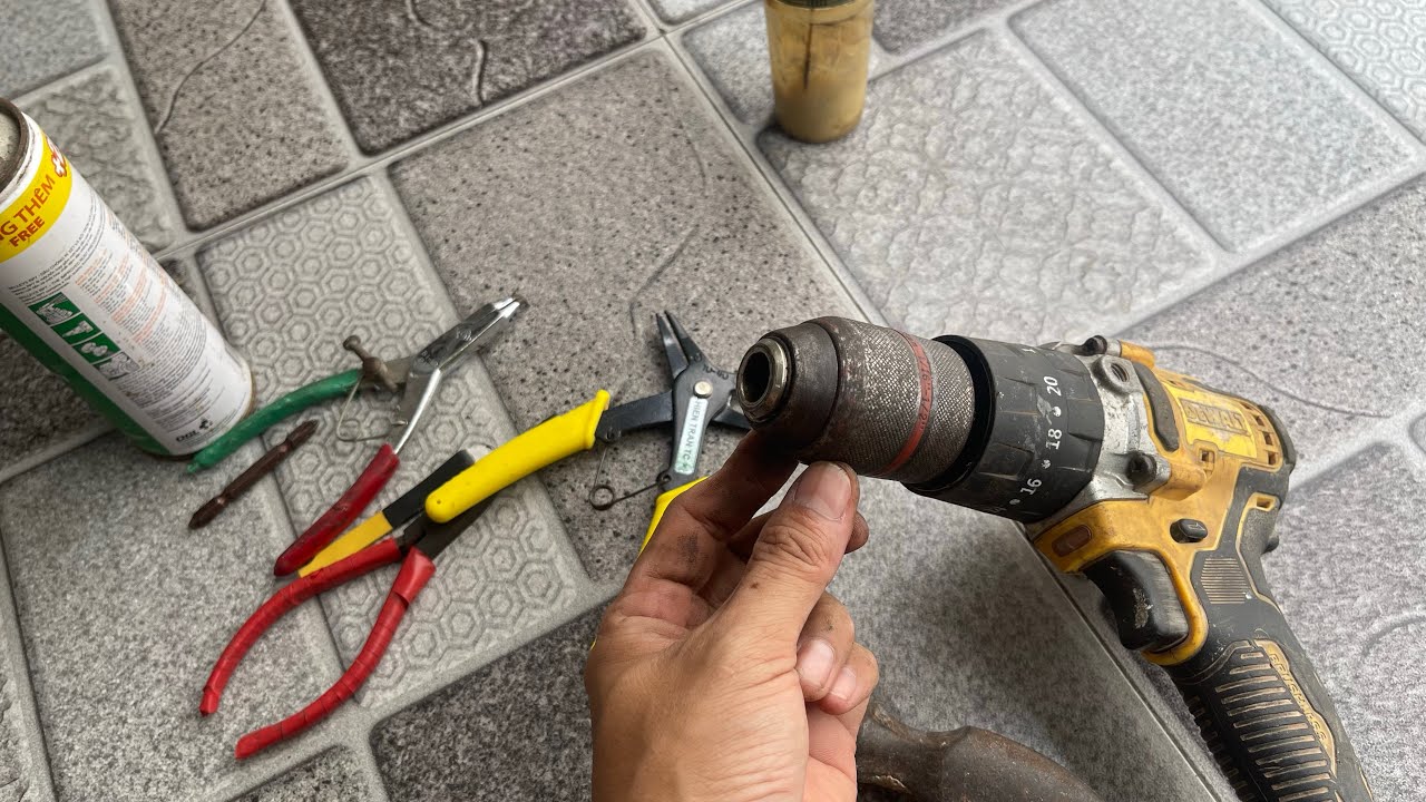 Hướng dẫn tháo sửa đầu kẹp máy khoan pin